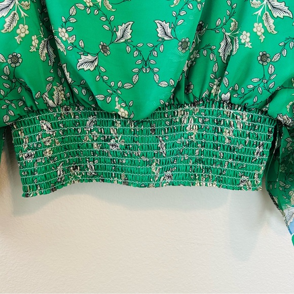 Flowy Cottage Green Patterned Scrunch Waist Elegant Feminine Women's Top - Picture 4 of 12